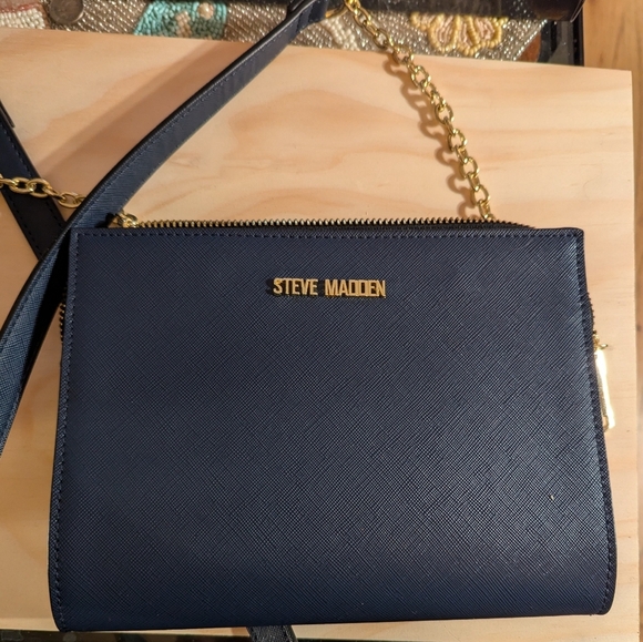 Steve Madden Bgreer On A String Crossbody - Picture 15 of 15